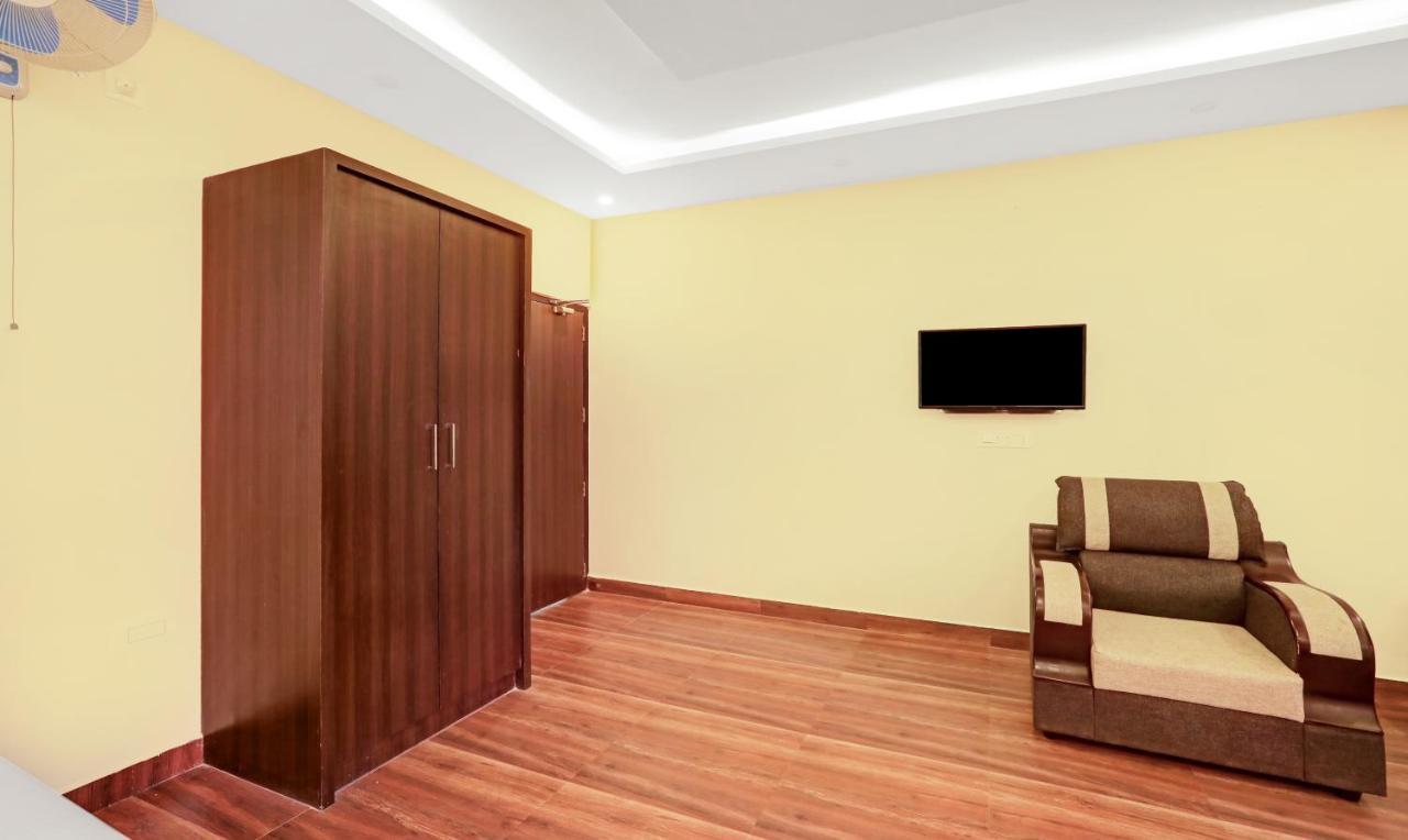 Treebo Doha King Hotel มาดิเครี ภายนอก รูปภาพ