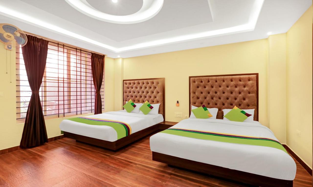Treebo Doha King Hotel มาดิเครี ภายนอก รูปภาพ