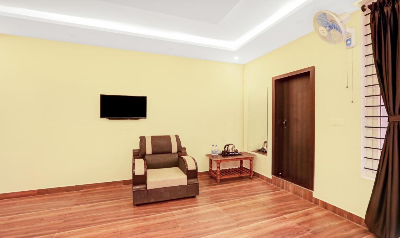 Treebo Doha King Hotel มาดิเครี ภายนอก รูปภาพ